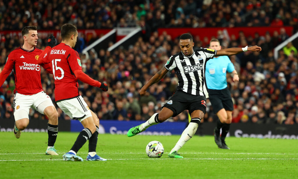 Soi kèo Manchester United vs Newcastle